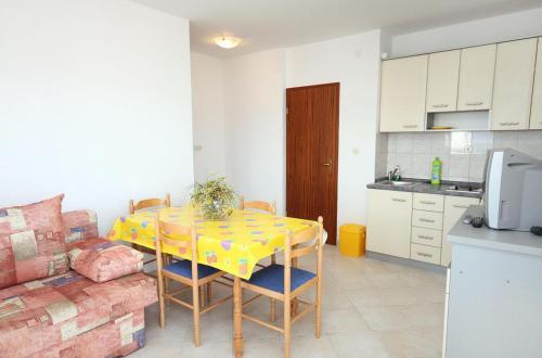 Apartment Mastrinka 4836c