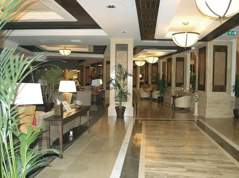 Hotel Meder Resort