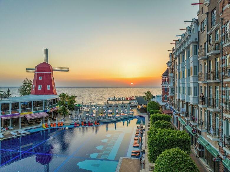 Hotel Orange County Resort