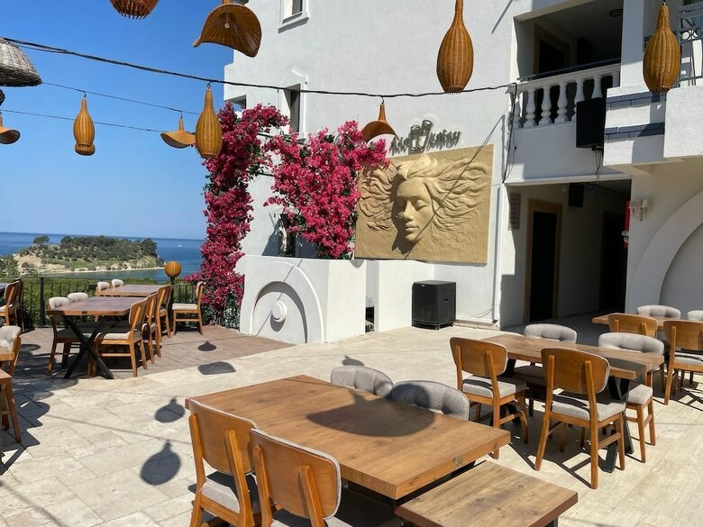 Apartamentos Hotel Carina