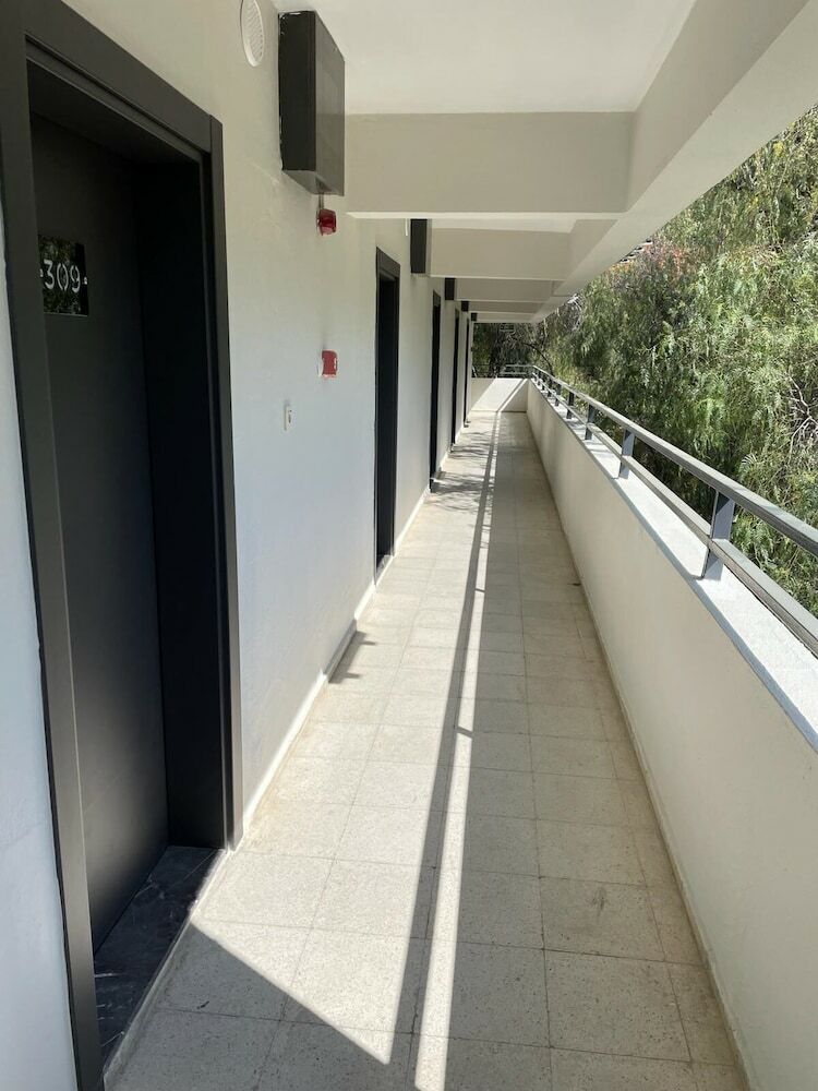 Apartamentos Hotel Carina