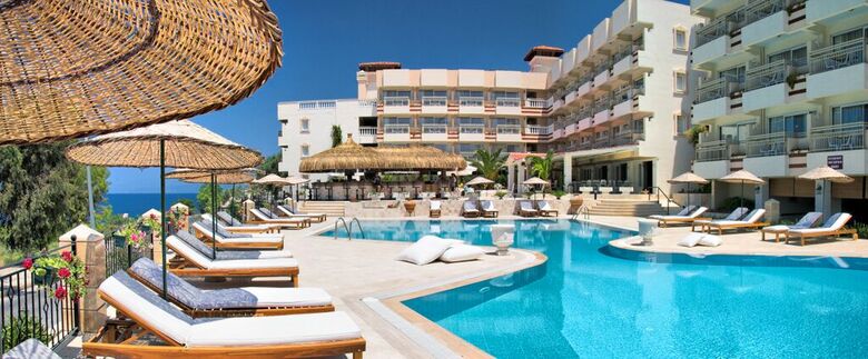 Apartamentos Hotel Carina