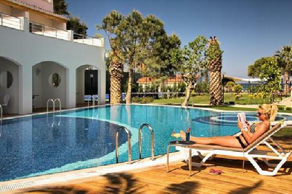 Hotel Batihan Beach Resort & Spa