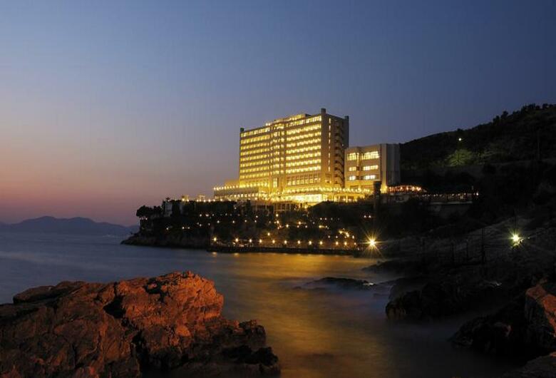 Korumar Deluxe Hotel