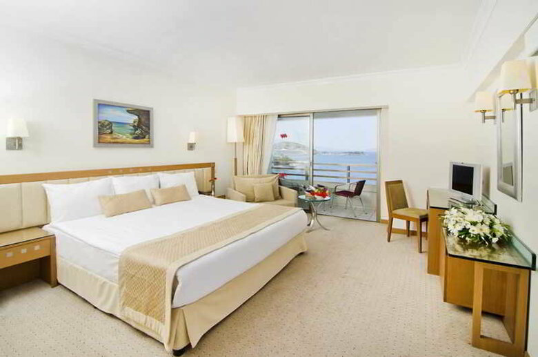 Korumar Deluxe Hotel