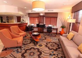 Hotel Comfort Suites Airport