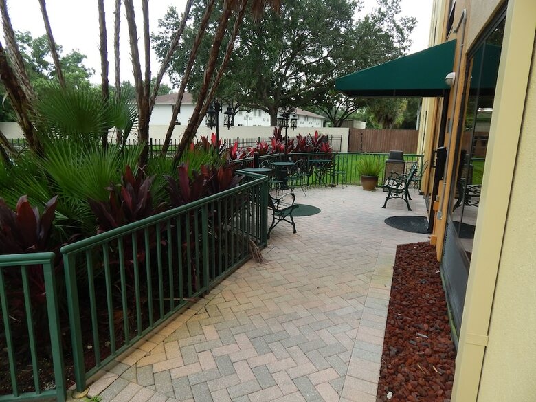 Hotel Comfort Suites