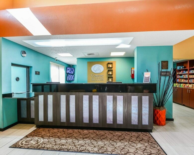 Hotel Comfort Suites
