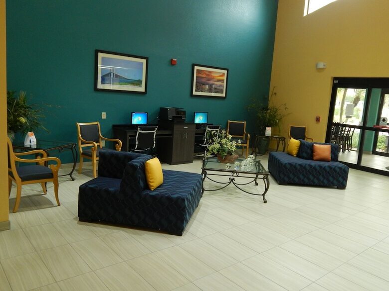 Hotel Comfort Suites