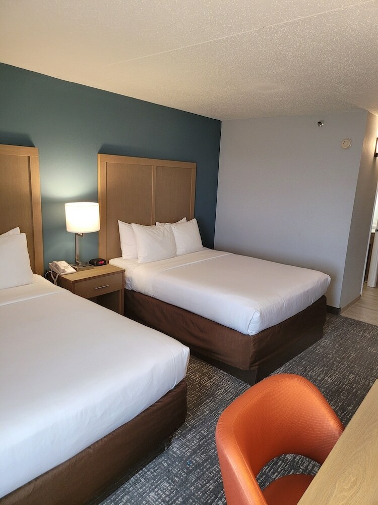 Hotel Comfort Inn & Suites