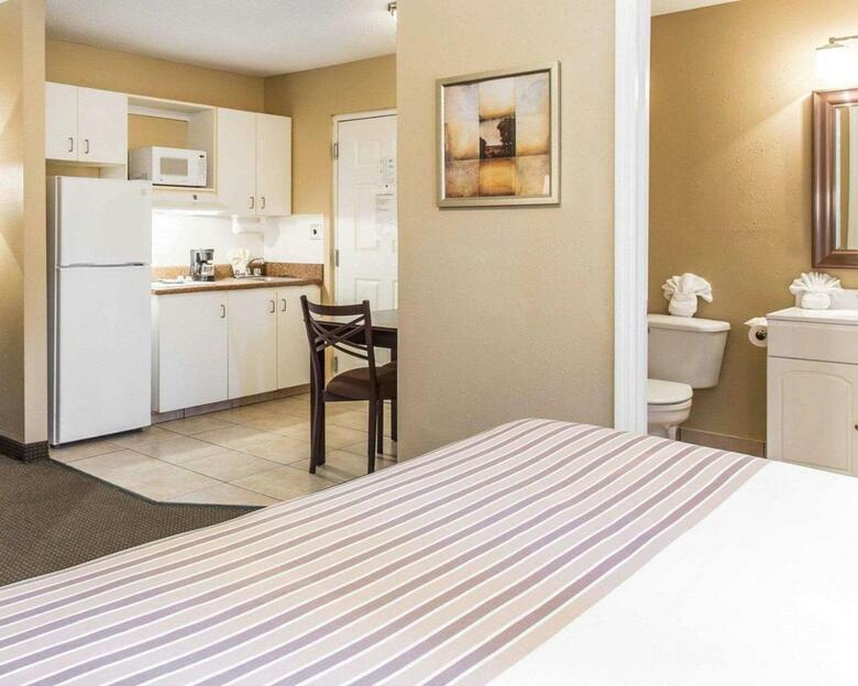Hotel Suburban Extended Stay