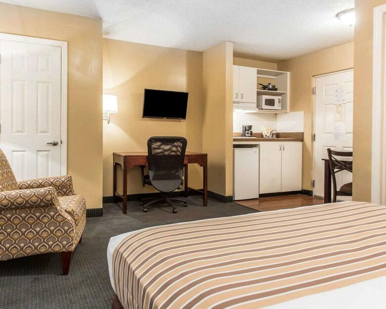 Hotel Suburban Extended Stay