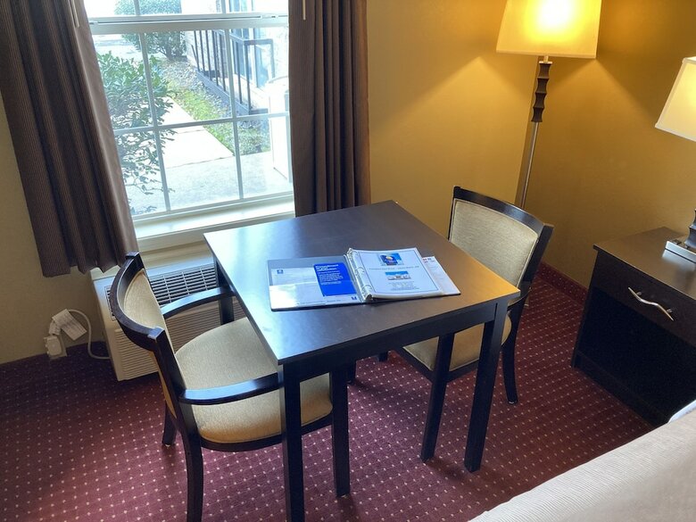 Hotel Comfort Inn West