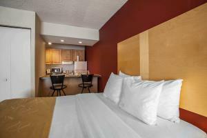 Hotel Comfort Suites
