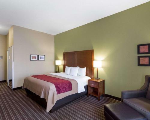 Hotel Comfort Inn & Suites