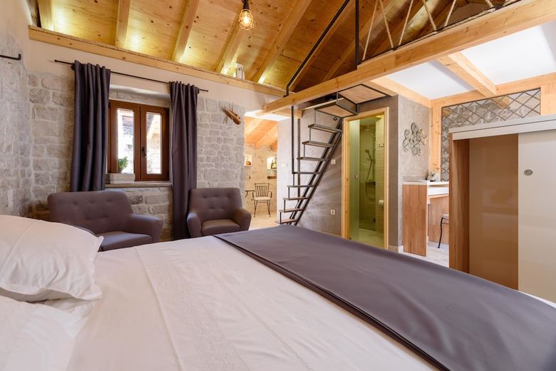 Bed & Breakfast Villa Kudelik - Stone Story
