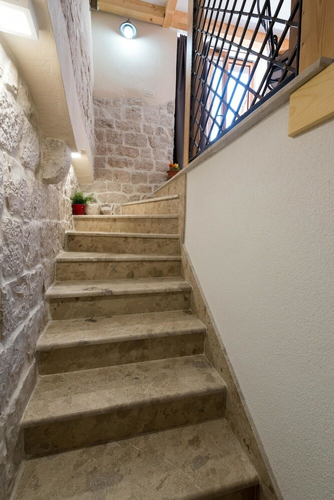 Bed & Breakfast Villa Kudelik - Stone Story