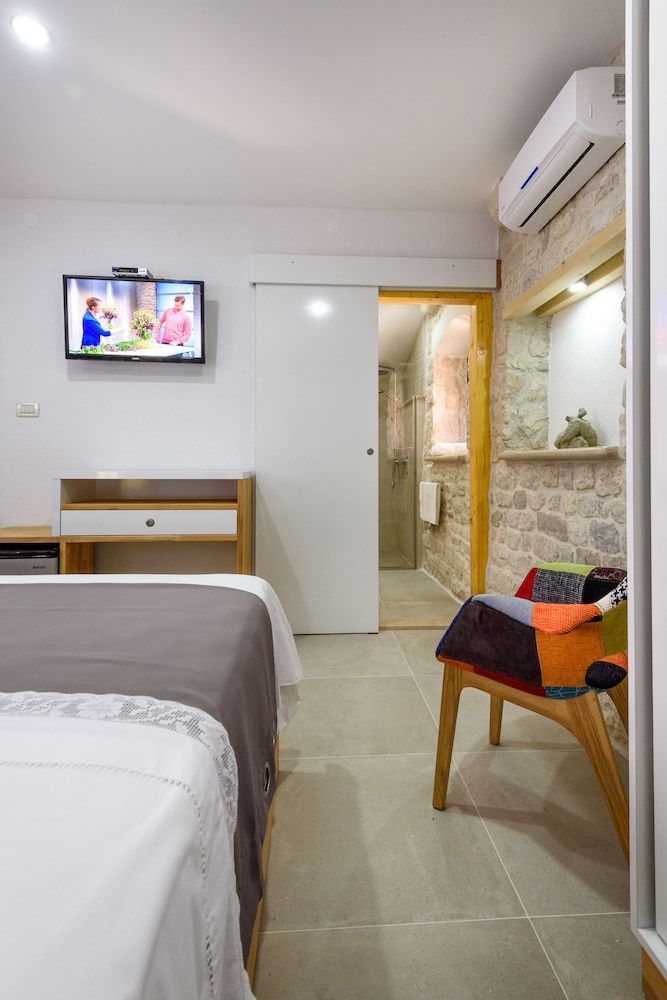 Bed & Breakfast Villa Kudelik - Stone Story