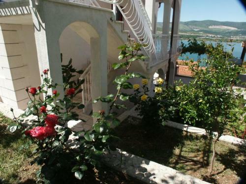 Apartment Mastrinka 2050b