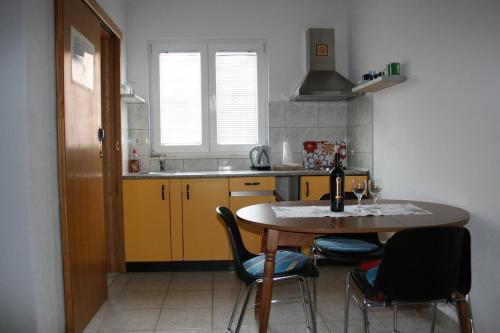 Apartment Okrug Gornji 11634a