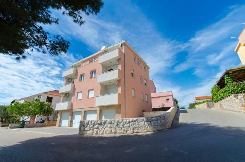 Apartments Dragica 1931