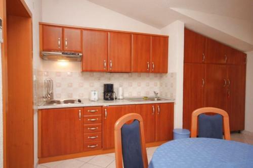 Apartment Seget Vranjica 7559b