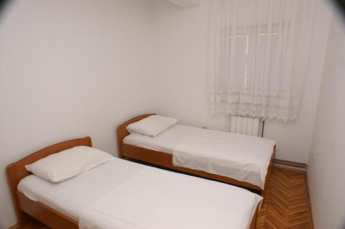 Apartment Seget Donji 2041d