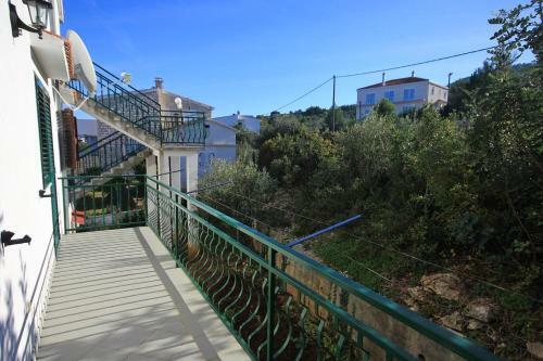 Apartment Slatine 9433c