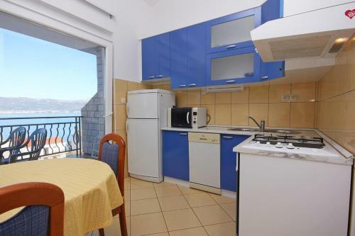 Apartment Slatine 9433b