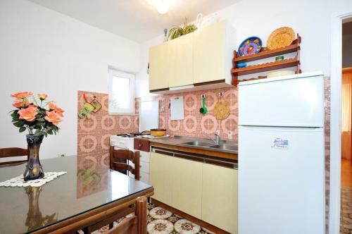 Apartment Arbanija 1085c