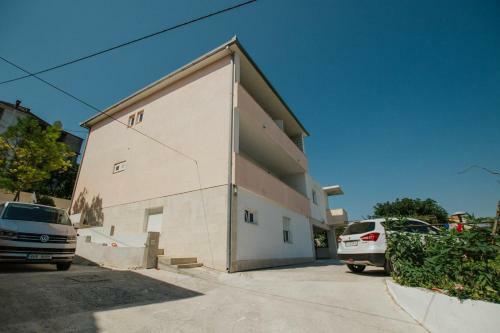 Apartment Arbanija 1085c