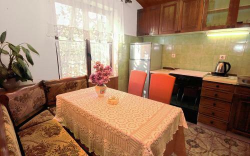 Apartment Arbanija 5220b