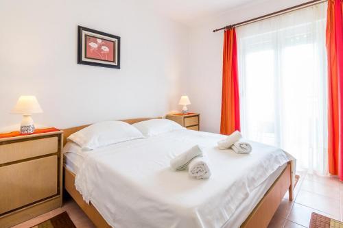 Apartment Arbanija 7543c