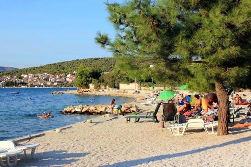 Apartments With A Parking Space Trogir - 2046
