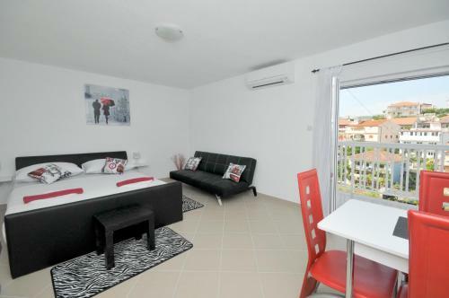 Apartmani Mijatovi?