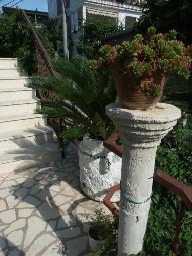 Apartments By The Sea Trogir - 2052