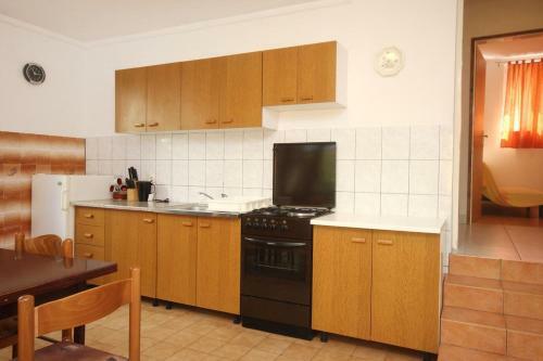 Apartment Trpanj 10083a