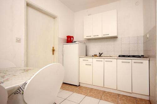 Apartment Trpanj 10180e