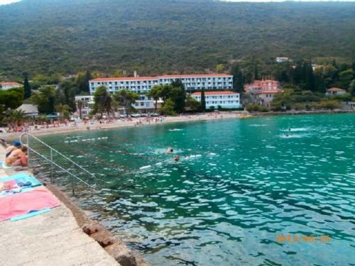 Trpanj Apartment Sleeps 9