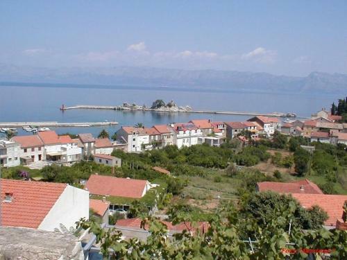 Trpanj Apartment Sleeps 9