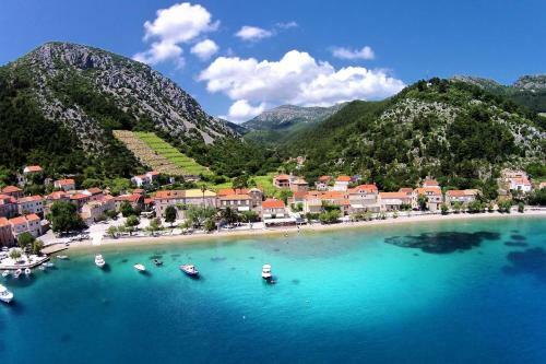 Apartment Trstenik 4570a