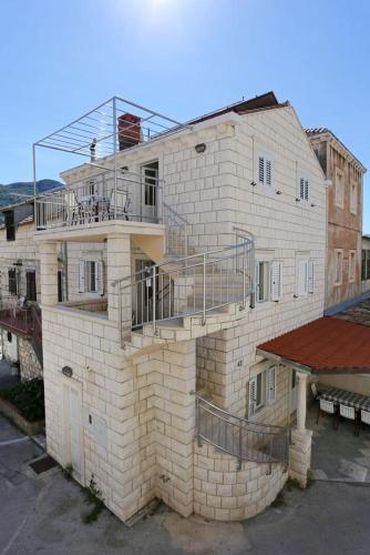 Apartment Trstenik 10119b