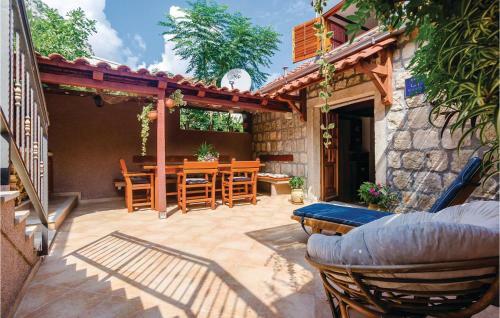 Two-bedroom Holiday Home In Trstenik