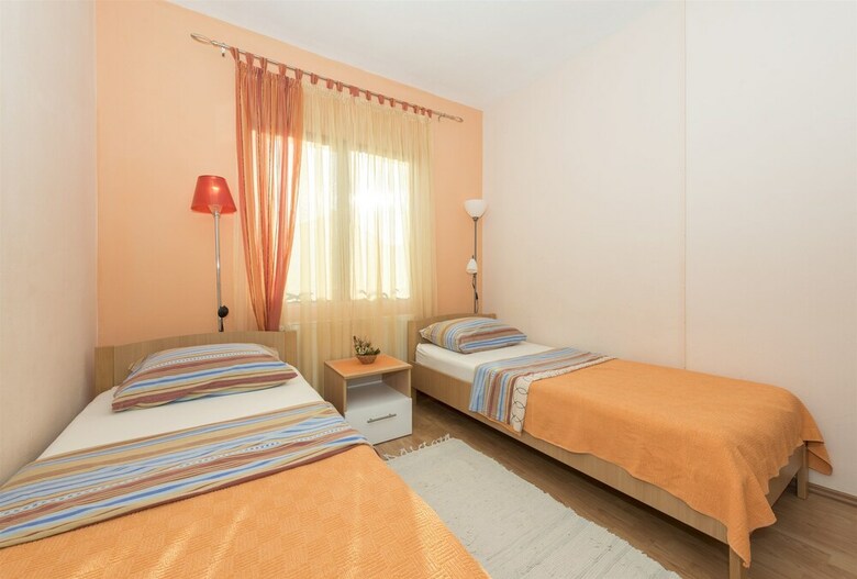 Apartments Josip