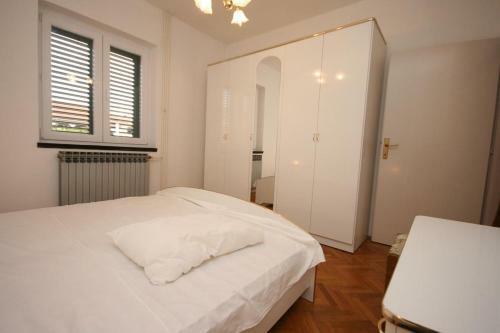 Apartment Turanj 6445b
