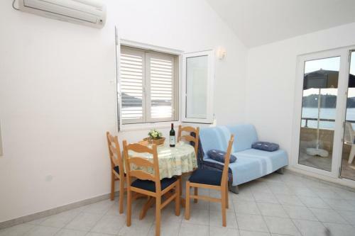 Apartments By The Sea Ubli (lastovo) - 8355