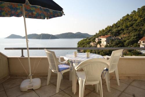 Apartments By The Sea Ubli (lastovo) - 8355