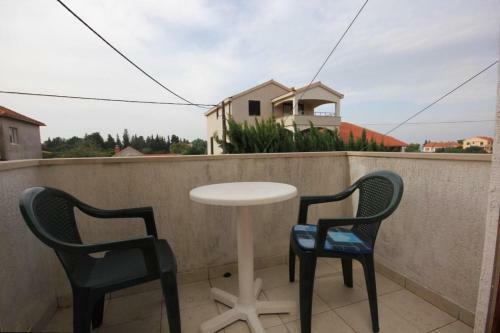 Apartment Ugljan 8301b