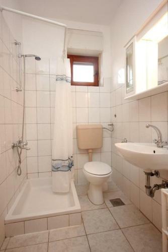 Apartment Ugljan 8301b