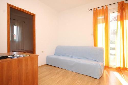 Apartments With A Parking Space Ugljan - 8430